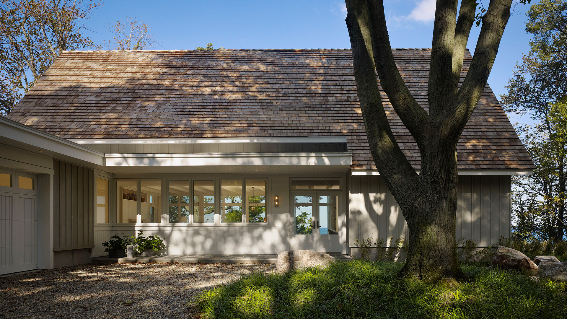 Robbins-Architecture-Lakeside-Retreat-Hero