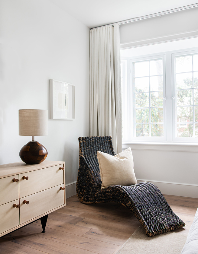 Robbins-Architecture-University-Restoration-Bedroom-2